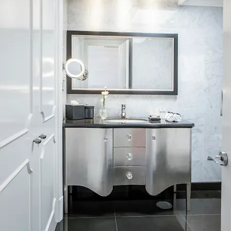 إنتركونتيننتال - بالاسيو داس كاردوساس