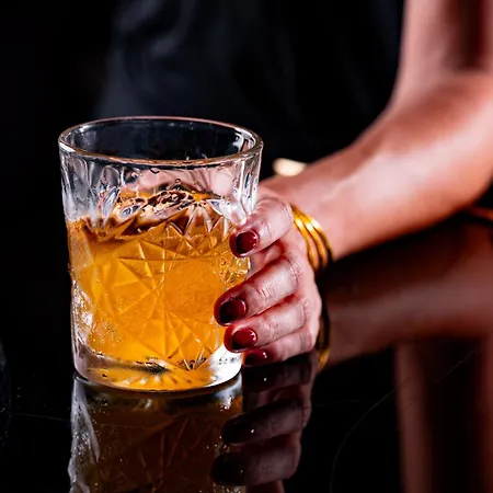 إنتركونتيننتال - بالاسيو داس كاردوساس