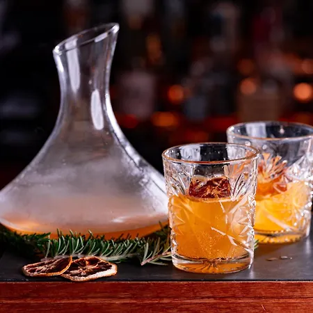 إنتركونتيننتال - بالاسيو داس كاردوساس 5*