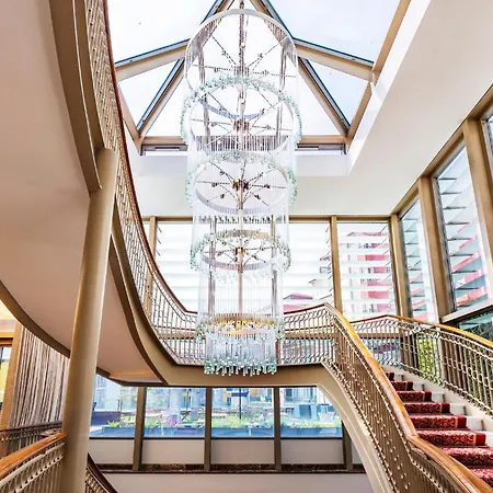 فندق إنتركونتيننتال - بالاسيو داس كاردوساس بورتو