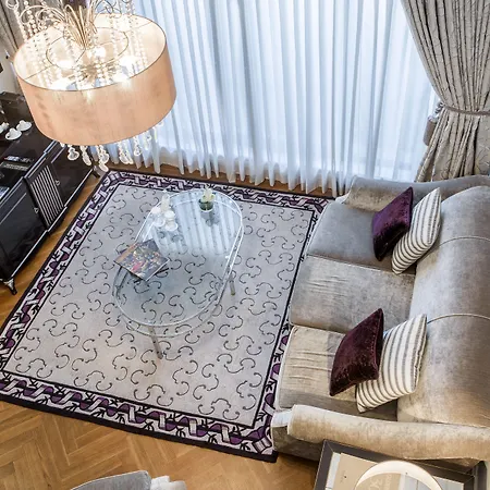 إنتركونتيننتال - بالاسيو داس كاردوساس فندق