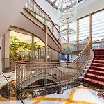 فندق إنتركونتيننتال - بالاسيو داس كاردوساس 5*